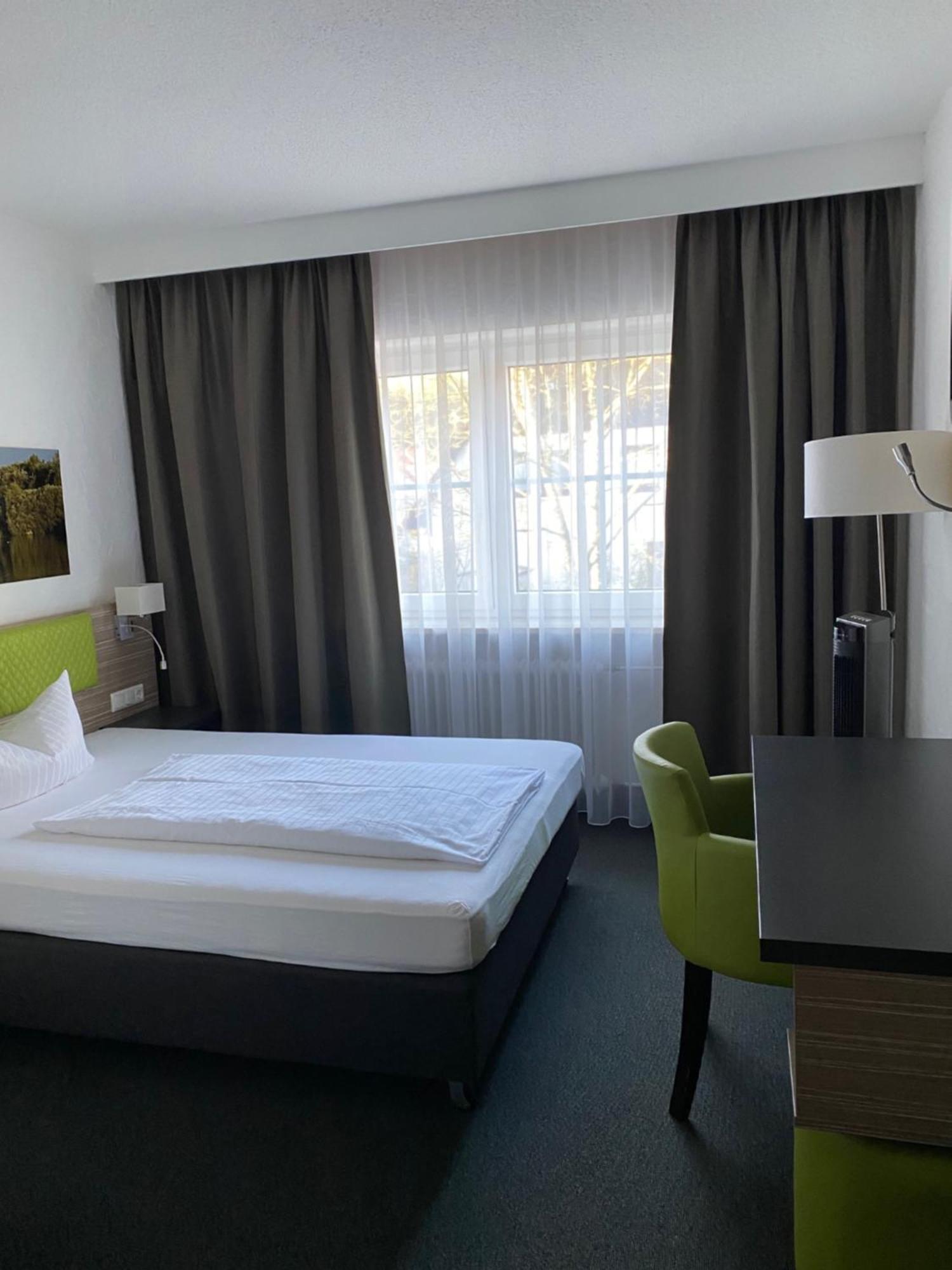 Hotel Sonnenhof Плайнфельд Экстерьер фото